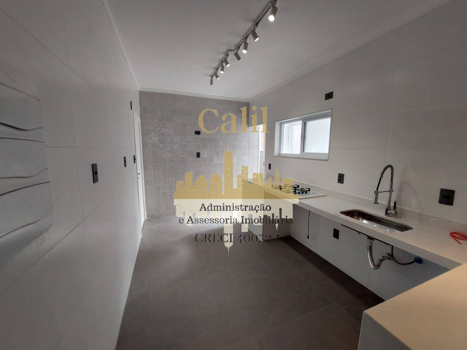 Apartamento à venda com 2 quartos, 85m² - Foto 2