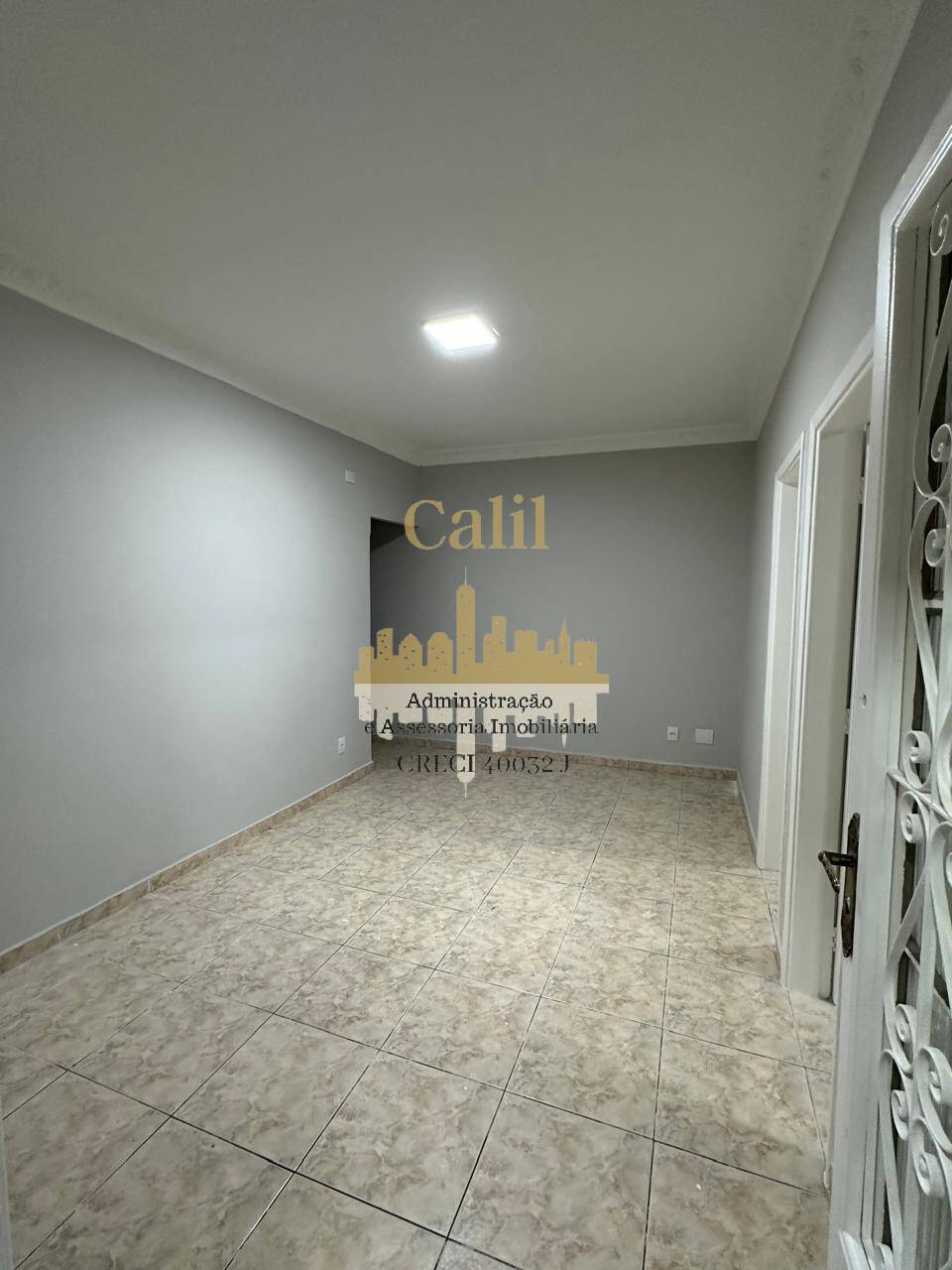 Apartamento à venda com 2 quartos, 81m² - Foto 3