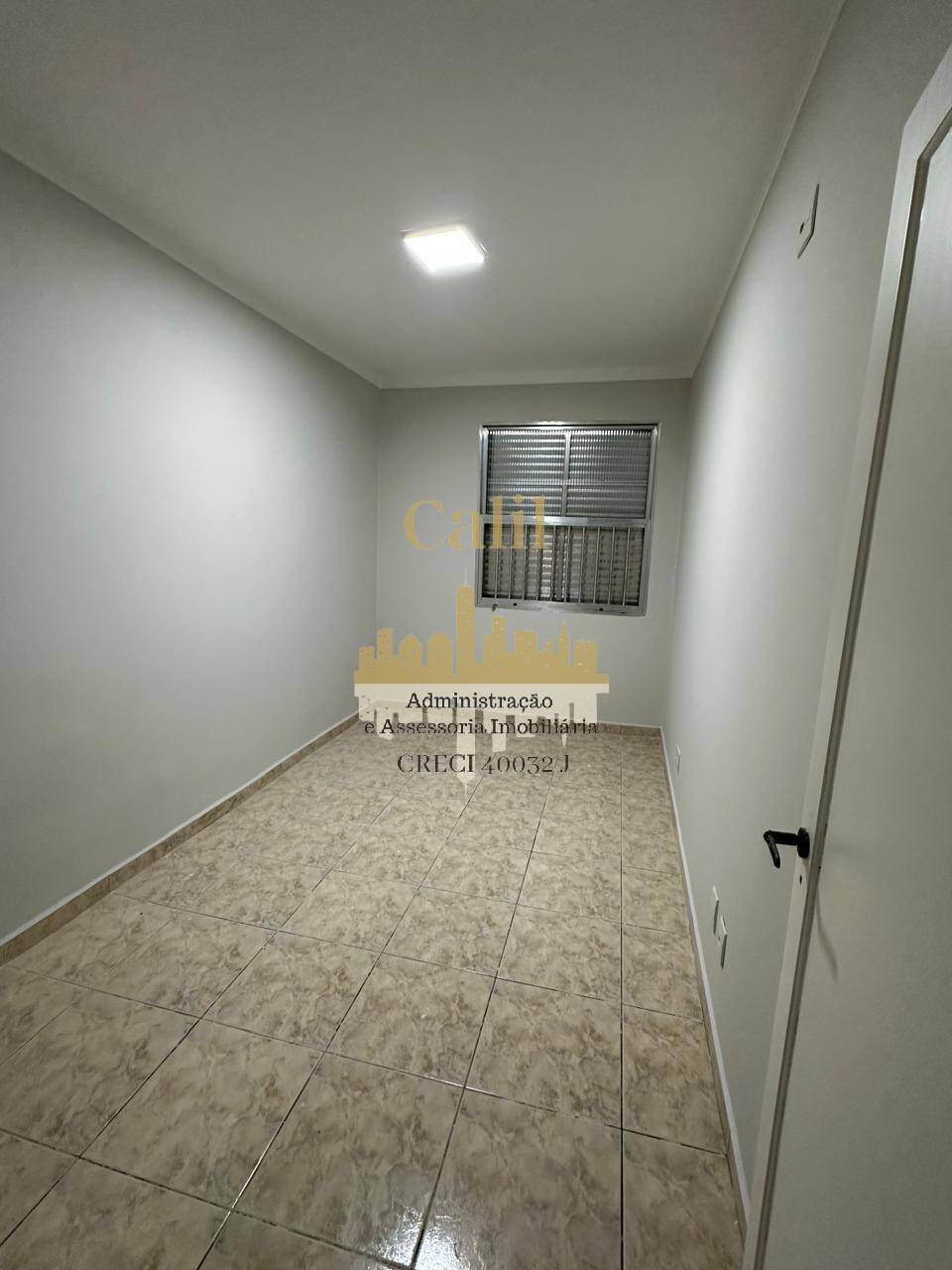 Apartamento à venda com 2 quartos, 81m² - Foto 1