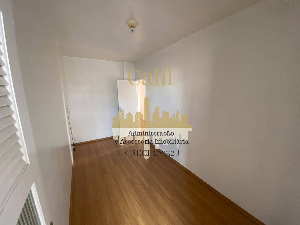 Apartamento à venda com 3 quartos, 107m² - Foto 7